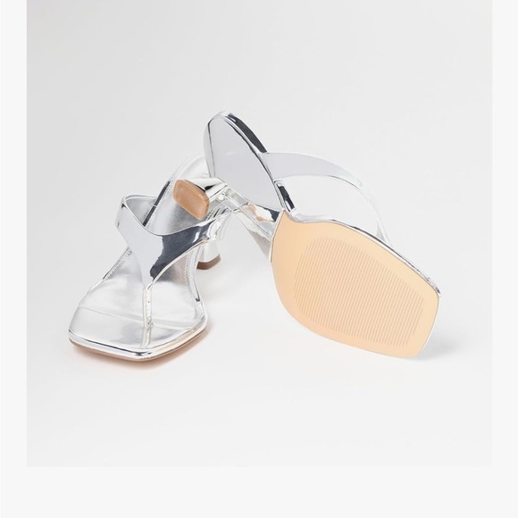 NWT The Drop Chic Silver Dakota Thong Sandal with Sculpted Heel  size 11 - Picture 6 of 11